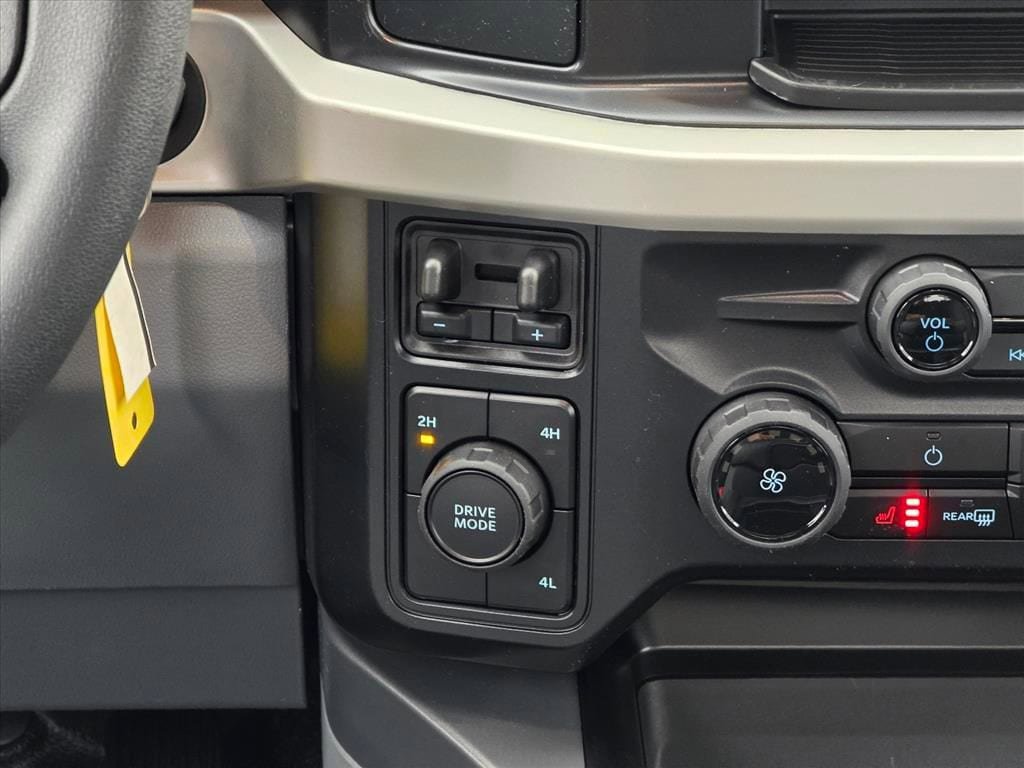 New 2026 Ford F550 4x4 SuperCab Super Duty w/ XLT Value Package image 17