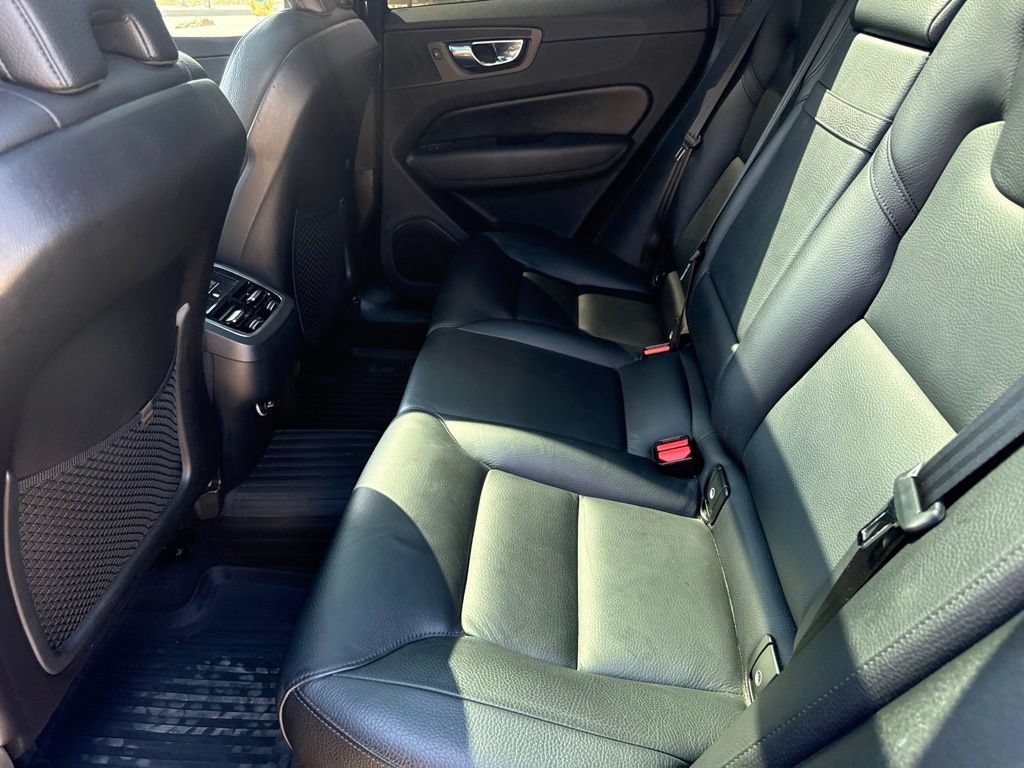 Used 2019 Volvo XC60 T5 Inscription w/ Protection Package Premier FWD image 14
