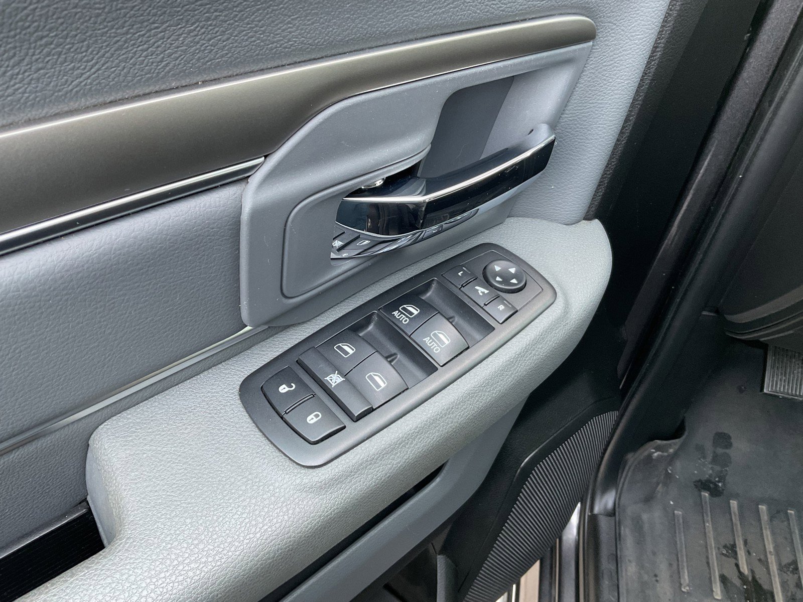 Used 2018 RAM 2500 Big Horn image 23