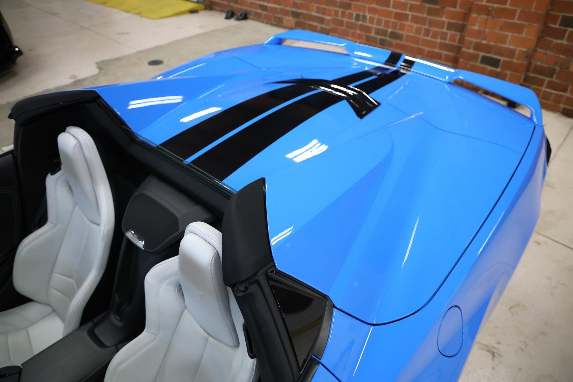 Used 2021 Chevrolet Corvette Stingray Convertible w/ Z51 Performance Package image 20