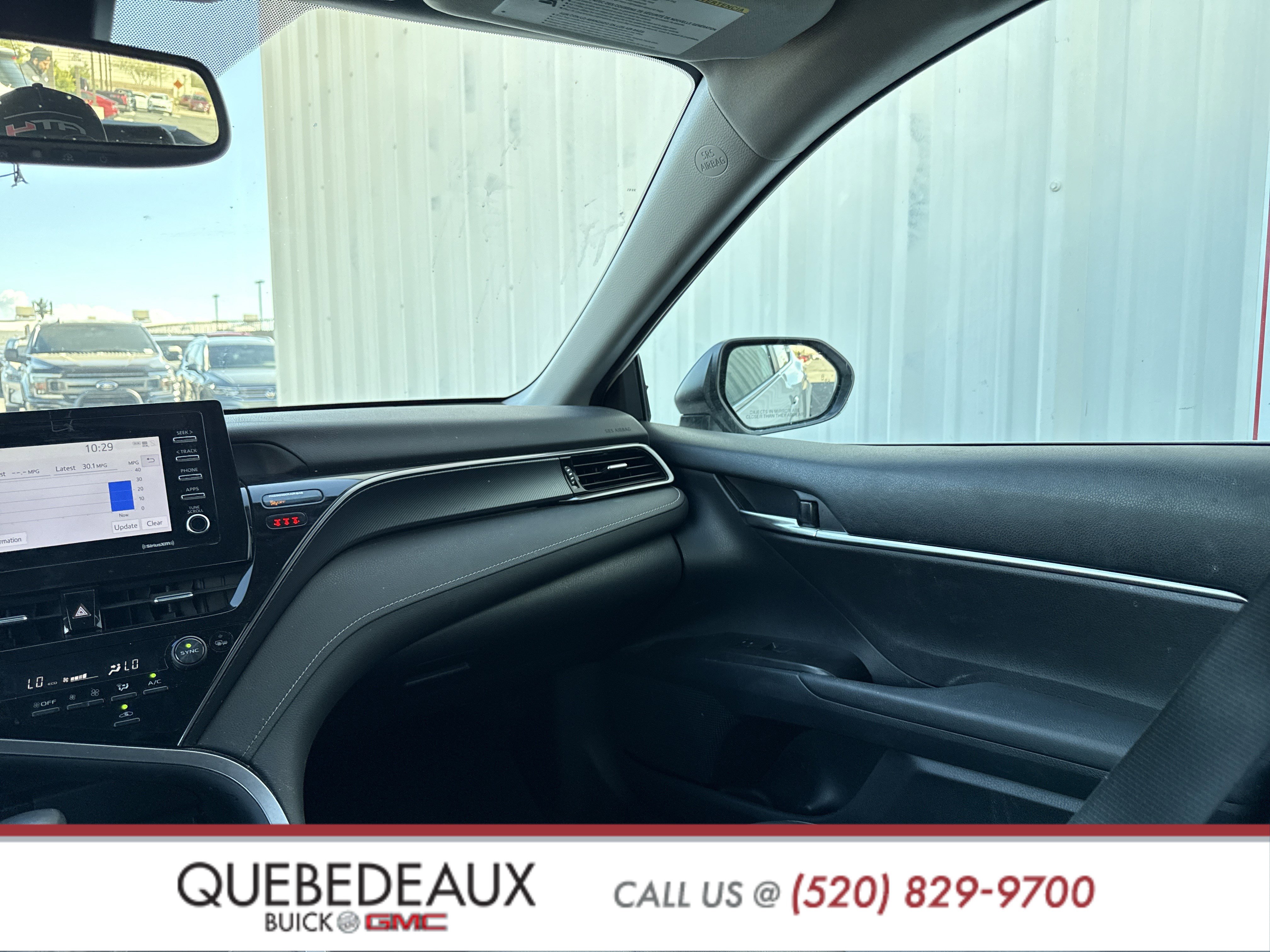 Used 2023 Toyota Camry SE image 17