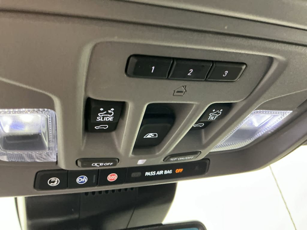 Used 2024 Chevrolet Silverado 2500 LTZ w/ LTZ Convenience Package image 28