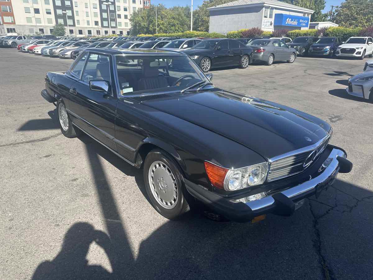 Used 1987 Mercedes-Benz 560 SL image 3