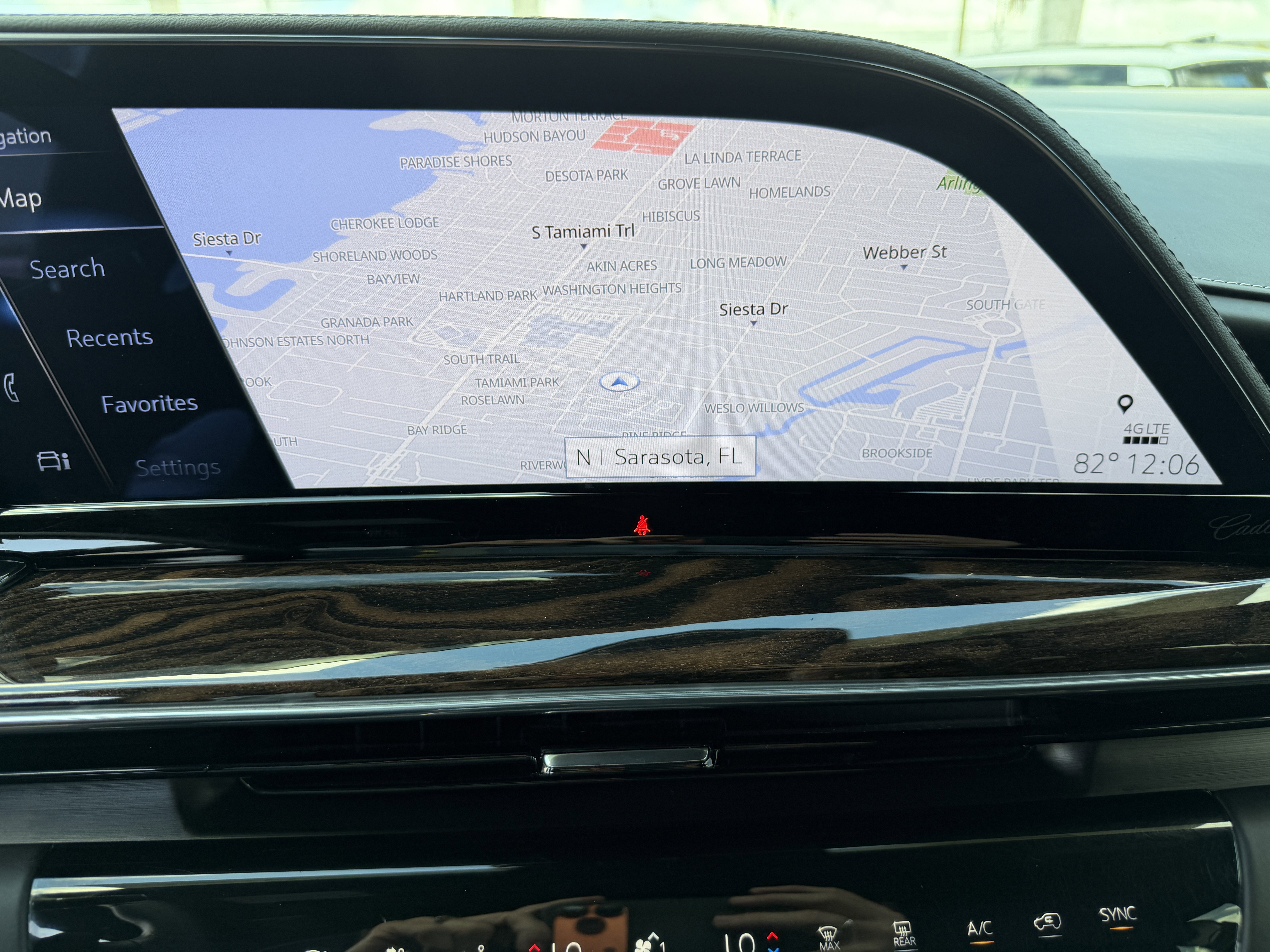 Certified 2023 Cadillac Escalade Premium Luxury Platinum w/ LPO, Radiant Package image 23