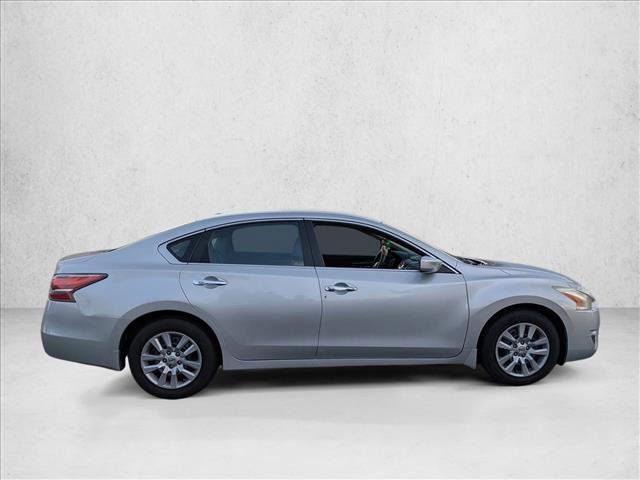 Used 2015 Nissan Altima 2.5 S w/ Power Driver Seat Package image 4