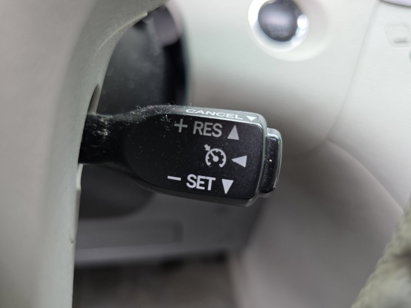 Used 2012 Toyota Sienna XLE w/ Premium Pkg FWD image 33