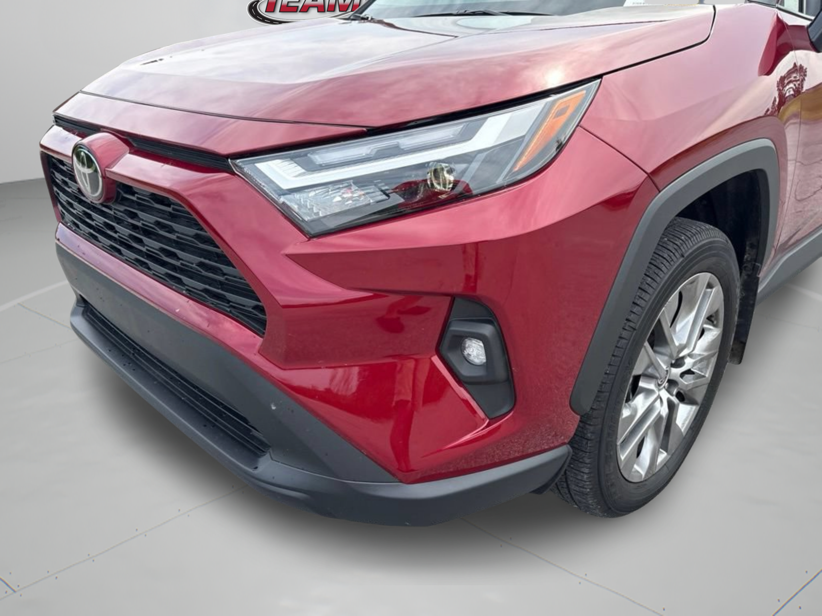 Used 2024 Toyota RAV4 XLE Premium FWD image 27
