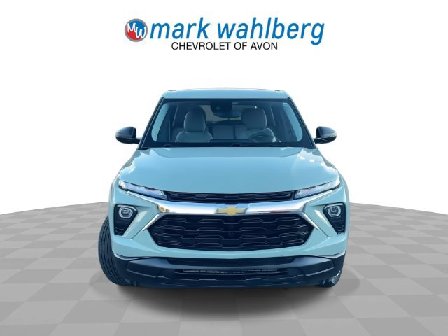 Used 2025 Chevrolet TrailBlazer LS w/ LS Convenience Package FWD image 3