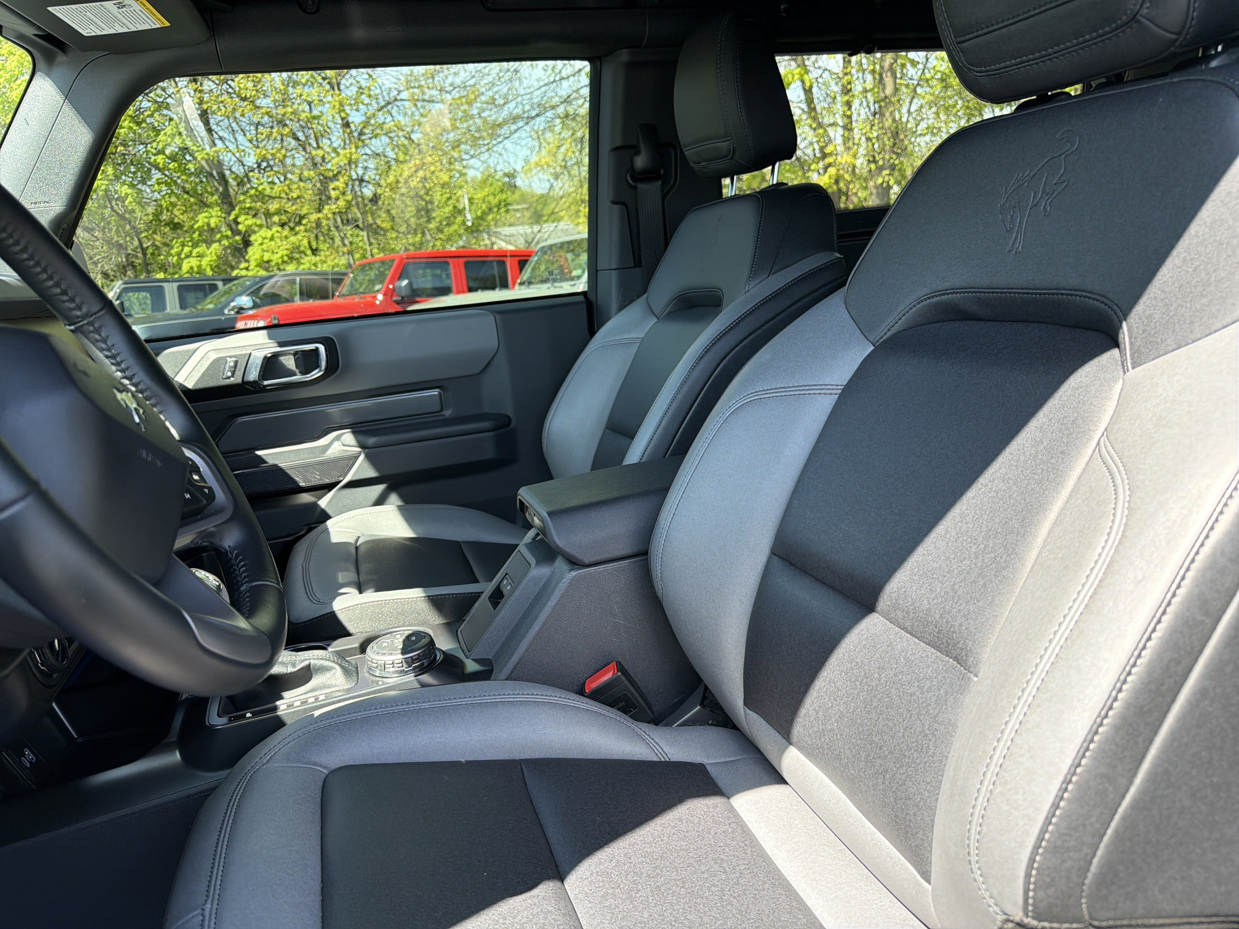 Used 2024 Ford Bronco Black Diamond image 14