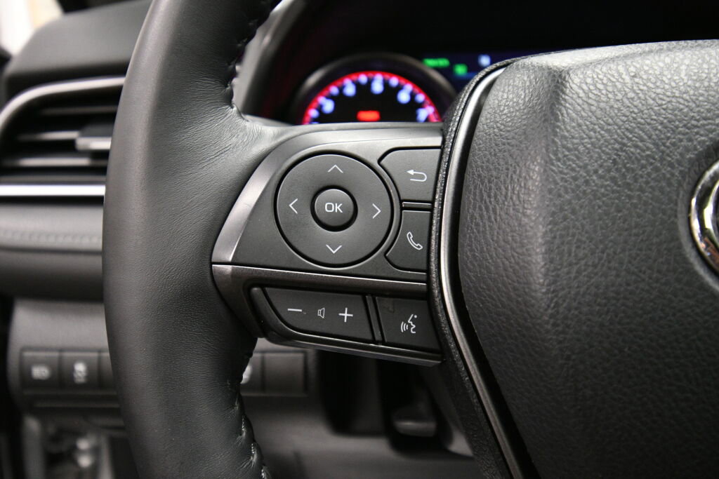 Certified 2022 Toyota Camry XSE image 17