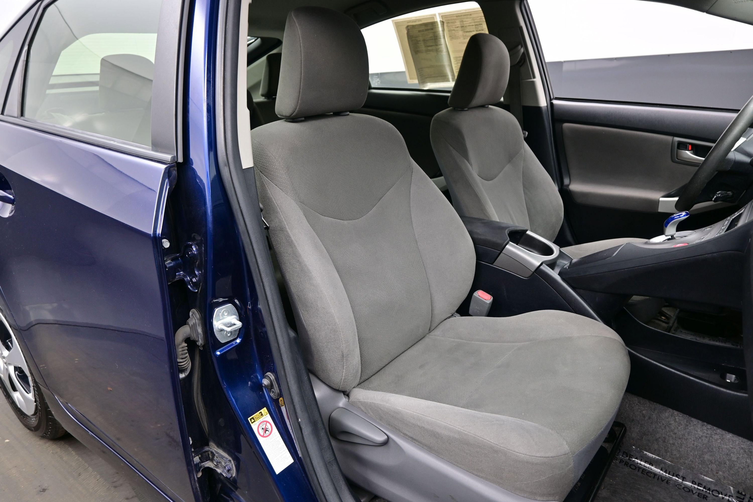 Used 2015 Toyota Prius Two FWD image 13