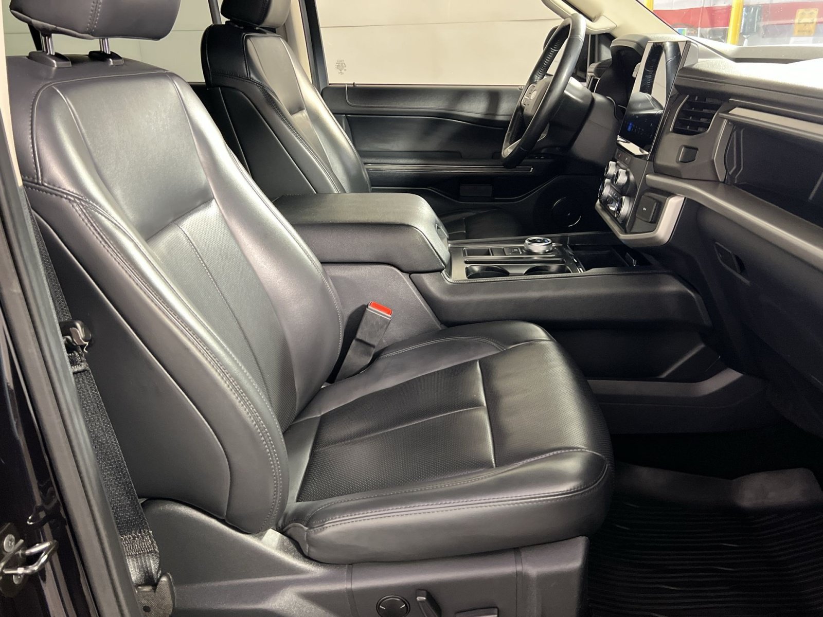 Used 2022 Ford Expedition Max XLT RWD image 29