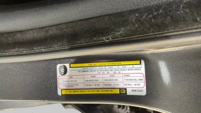 Used 2019 Chrysler 300 Touring w/ Sport Appearance Package image 19