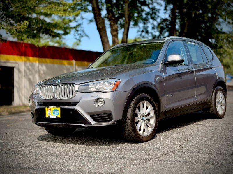 Used 2015 BMW X3 xDrive28d w/ Premium Package AWD/4WD image 3
