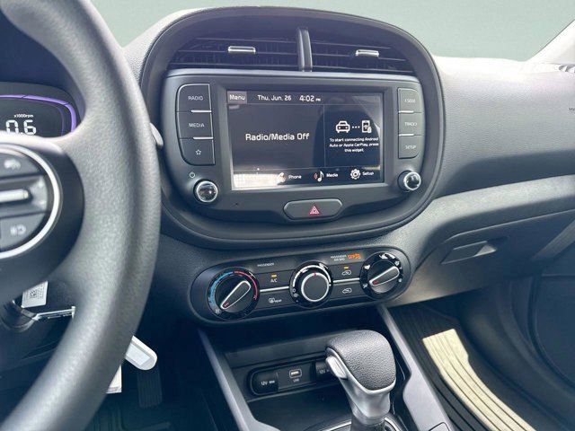 Used 2025 Kia Soul LX w/ LX Technology Package image 18