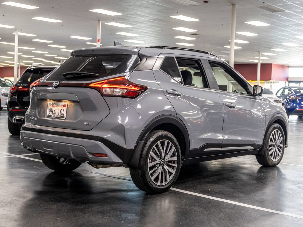 Used 2023 Nissan Kicks SR FWD image 7
