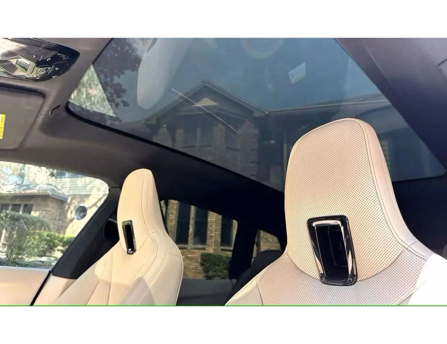 Used 2022 BMW iX xDrive50 w/ Premium Package image 9