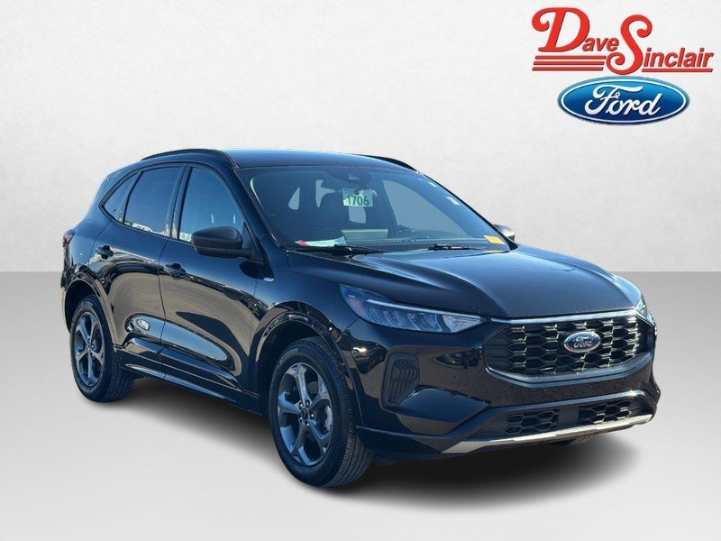 Used 2023 Ford Escape ST-Line w/ Tech Pack #1 AWD/4WD image 4