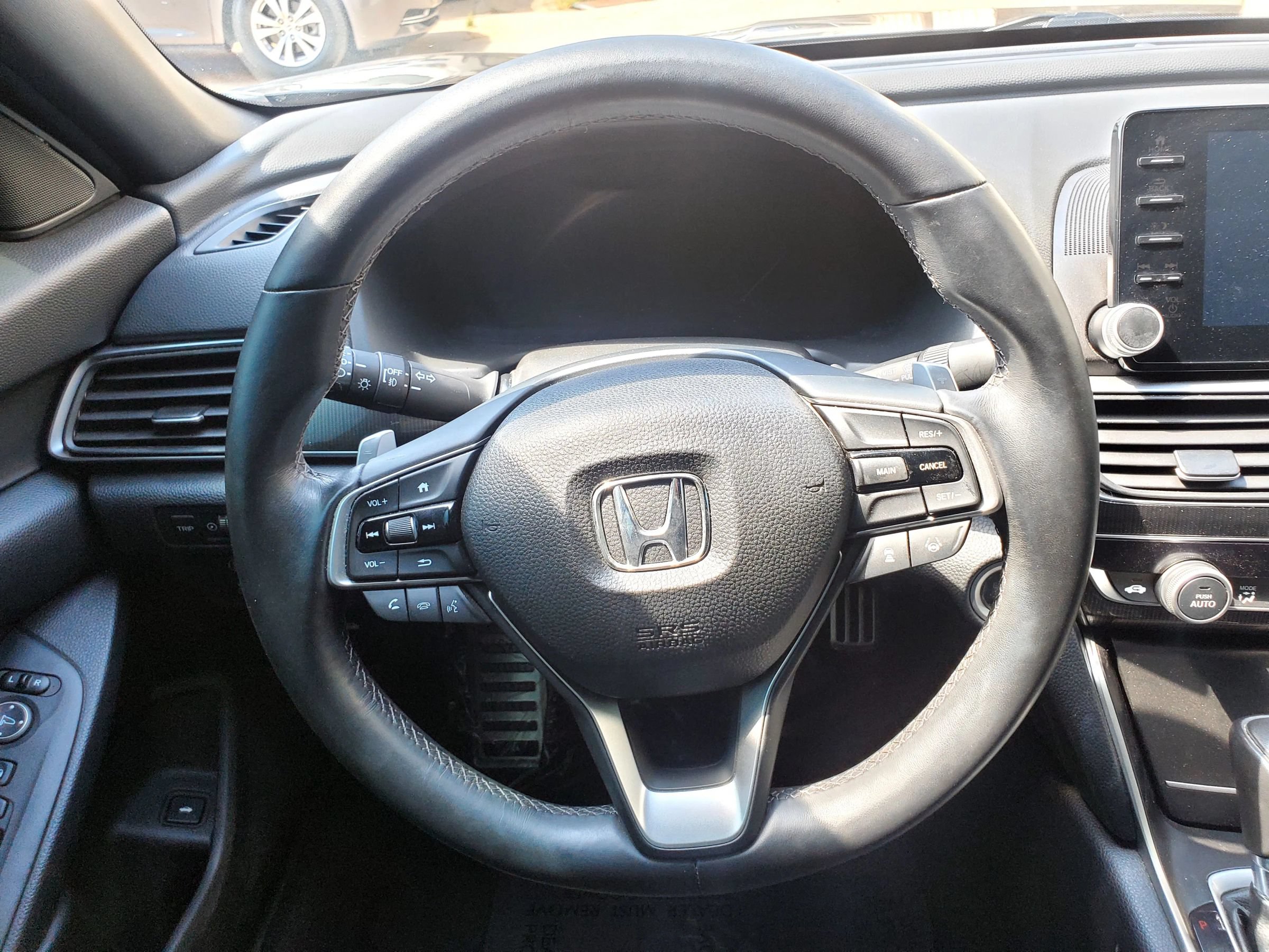 Used 2018 Honda Accord Sport image 39