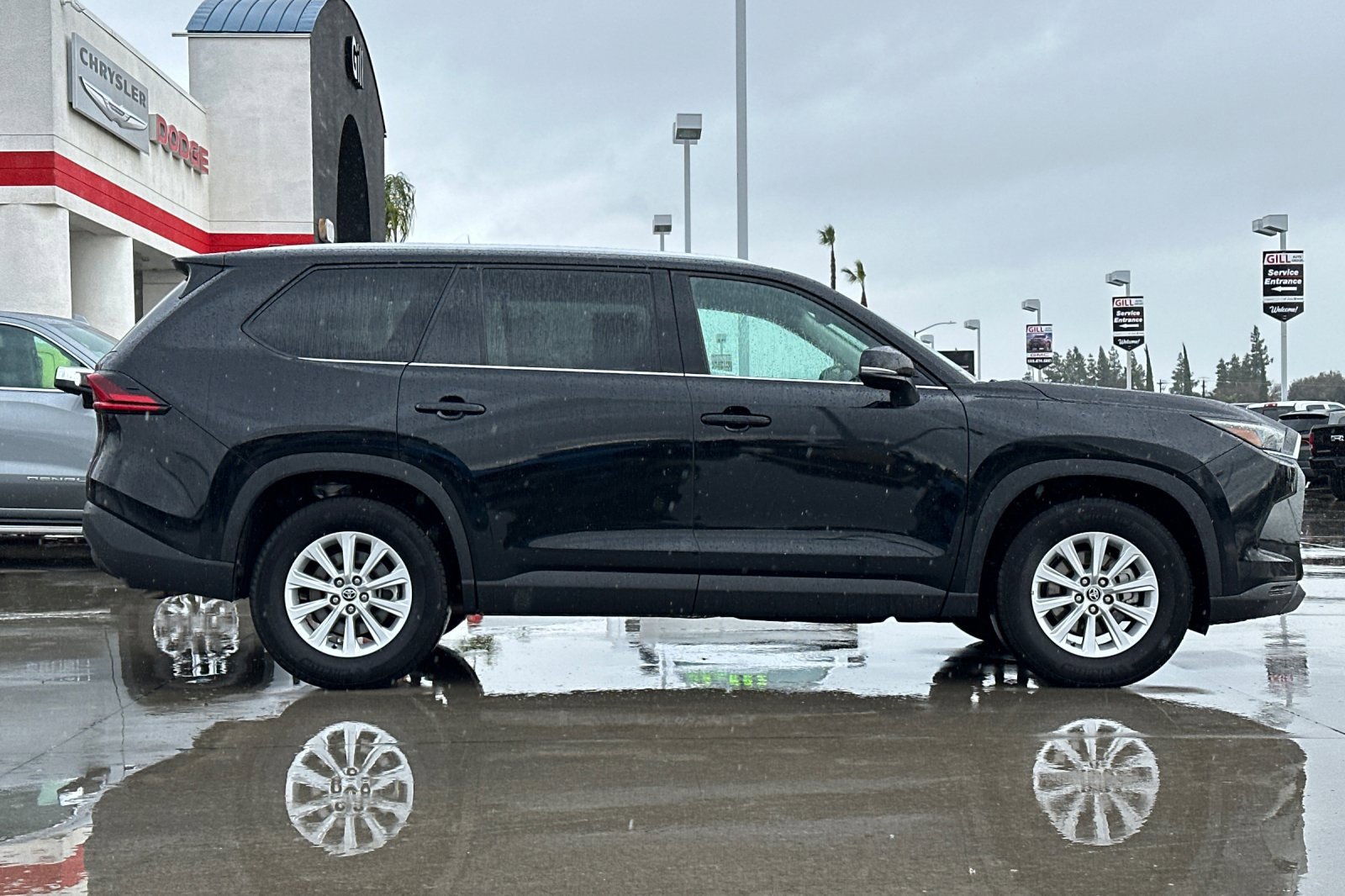 Used 2025 Toyota Grand Highlander AWD image 7