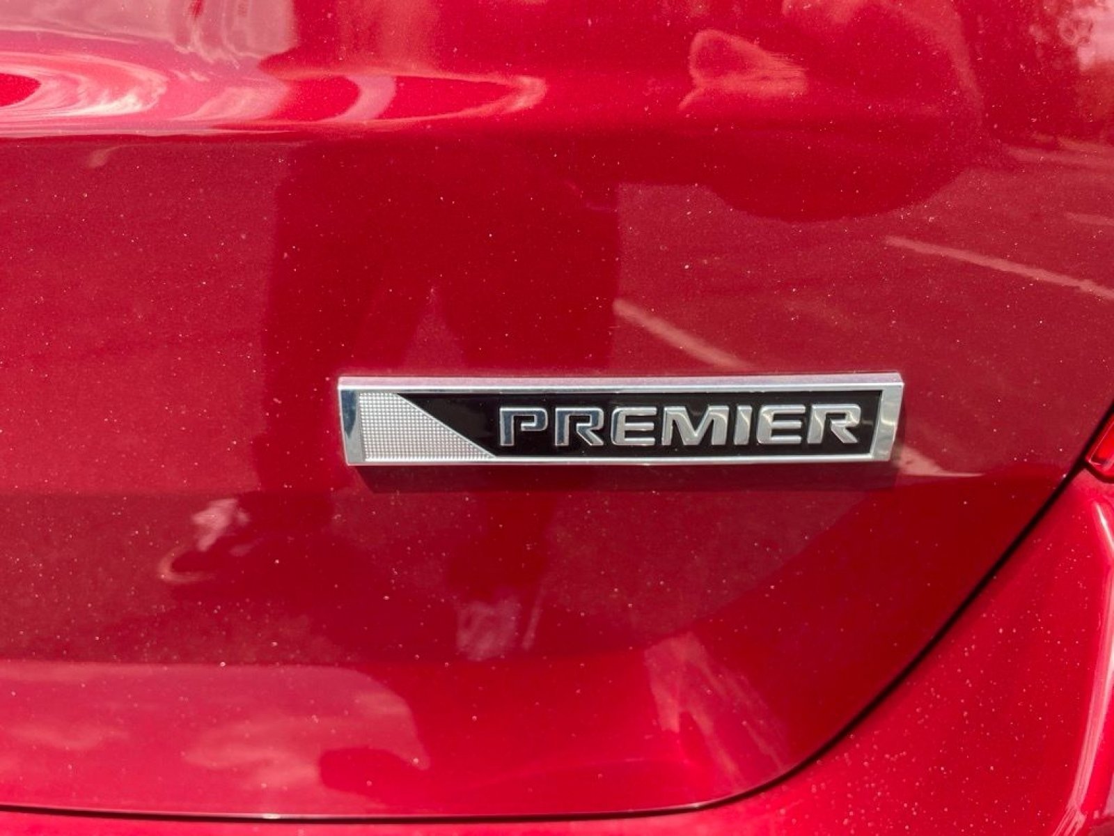 Used 2018 Chevrolet Trax Premier FWD image 34