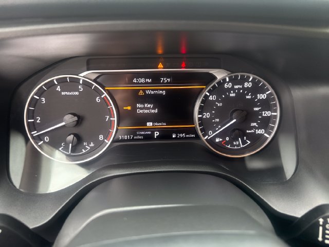Used 2025 Nissan Rogue SV w/ SV Premium Package FWD image 13