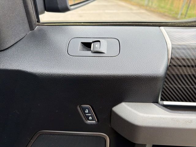 Used 2018 Ford F150 Raptor w/ Equipment Group 802A Luxury image 15