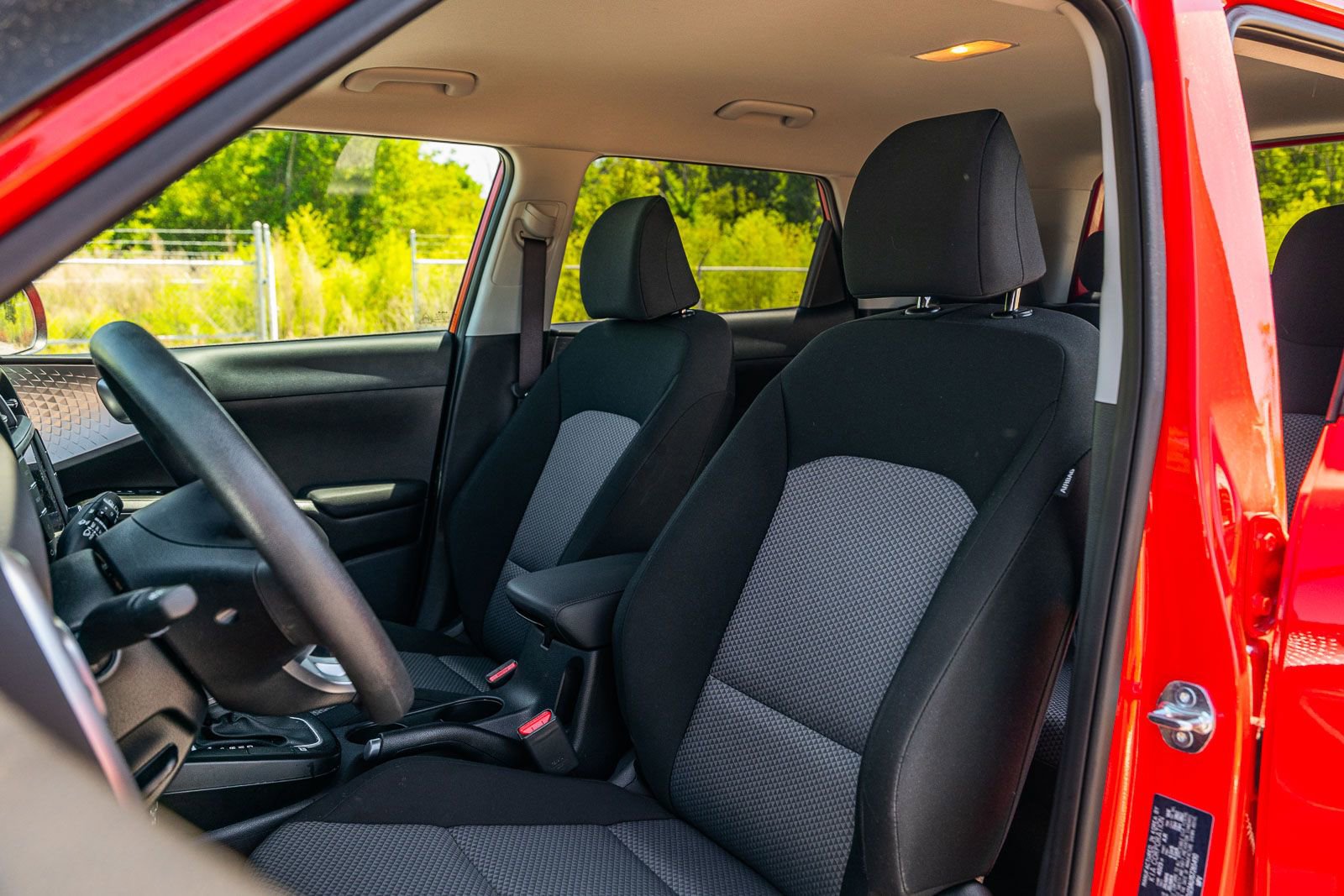 Used 2025 Kia Soul LX w/ LX Technology Package FWD image 20