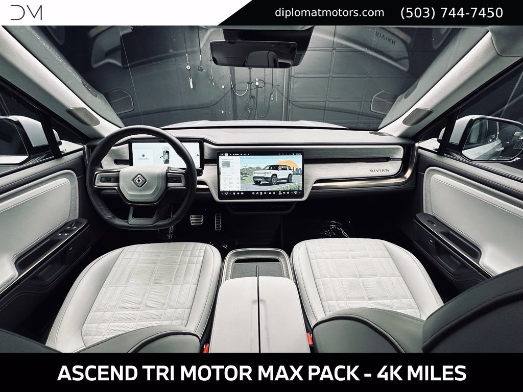 Used 2025 Rivian R1S Premium Dual AWD/4WD image 27