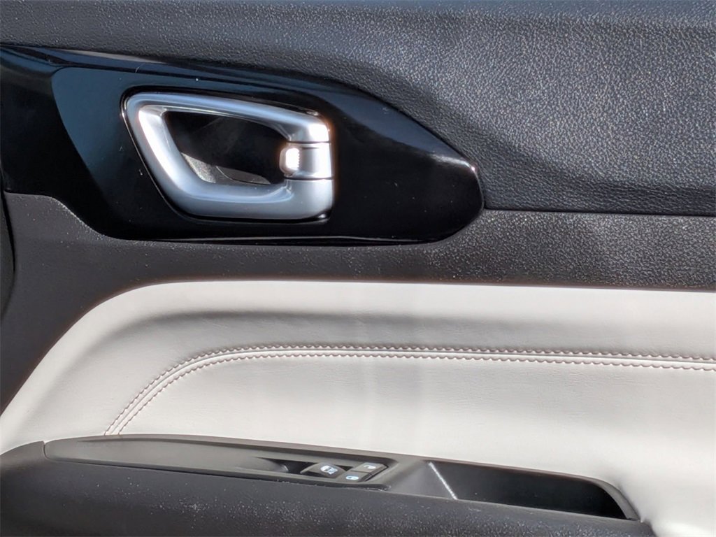 Used 2025 Jeep Compass Limited image 32