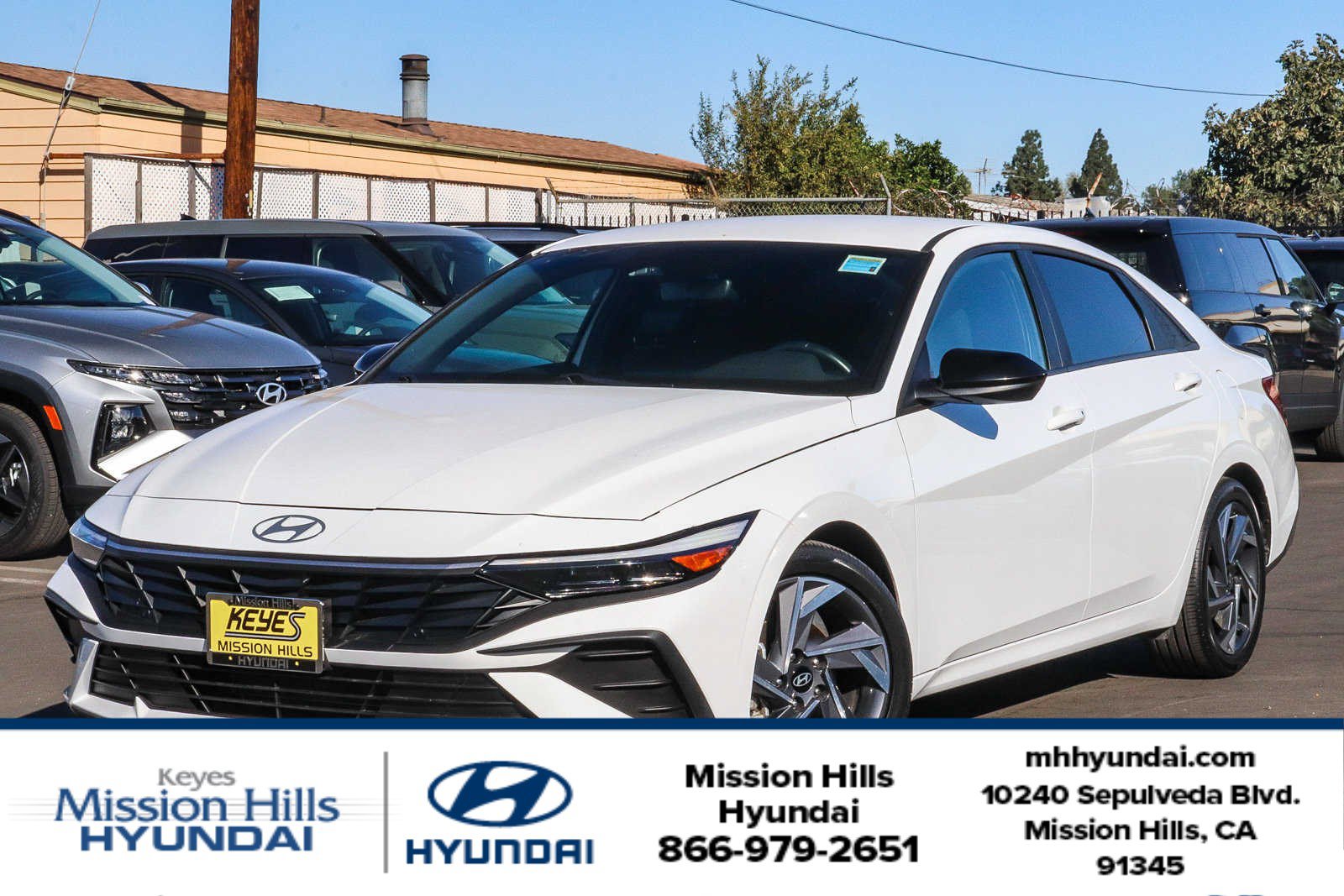 Certified 2025 Hyundai Elantra Sport w/ Cargo Package FWD image 1