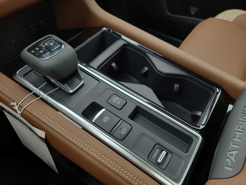 New 2026 Nissan Pathfinder Platinum FWD image 19