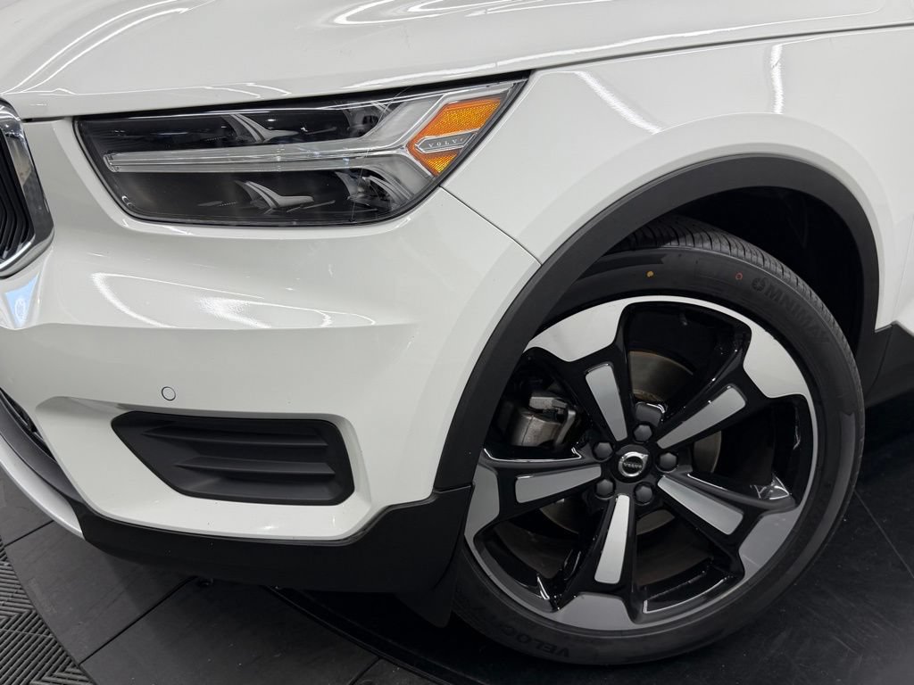 Used 2020 Volvo XC40 T5 Momentum w/ Protection Package Premier AWD/4WD image 5