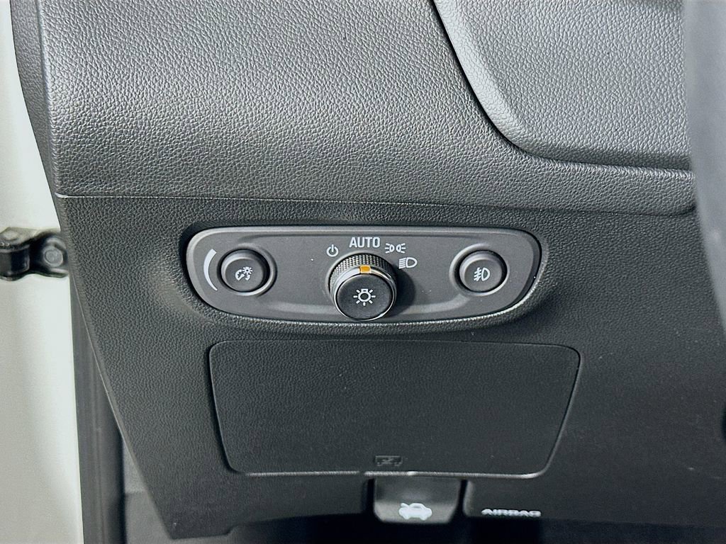 Used 2023 Buick Encore GX Select image 21