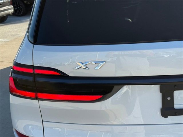 Used 2024 BMW X7 xDrive40i w/ Executive Package image 9