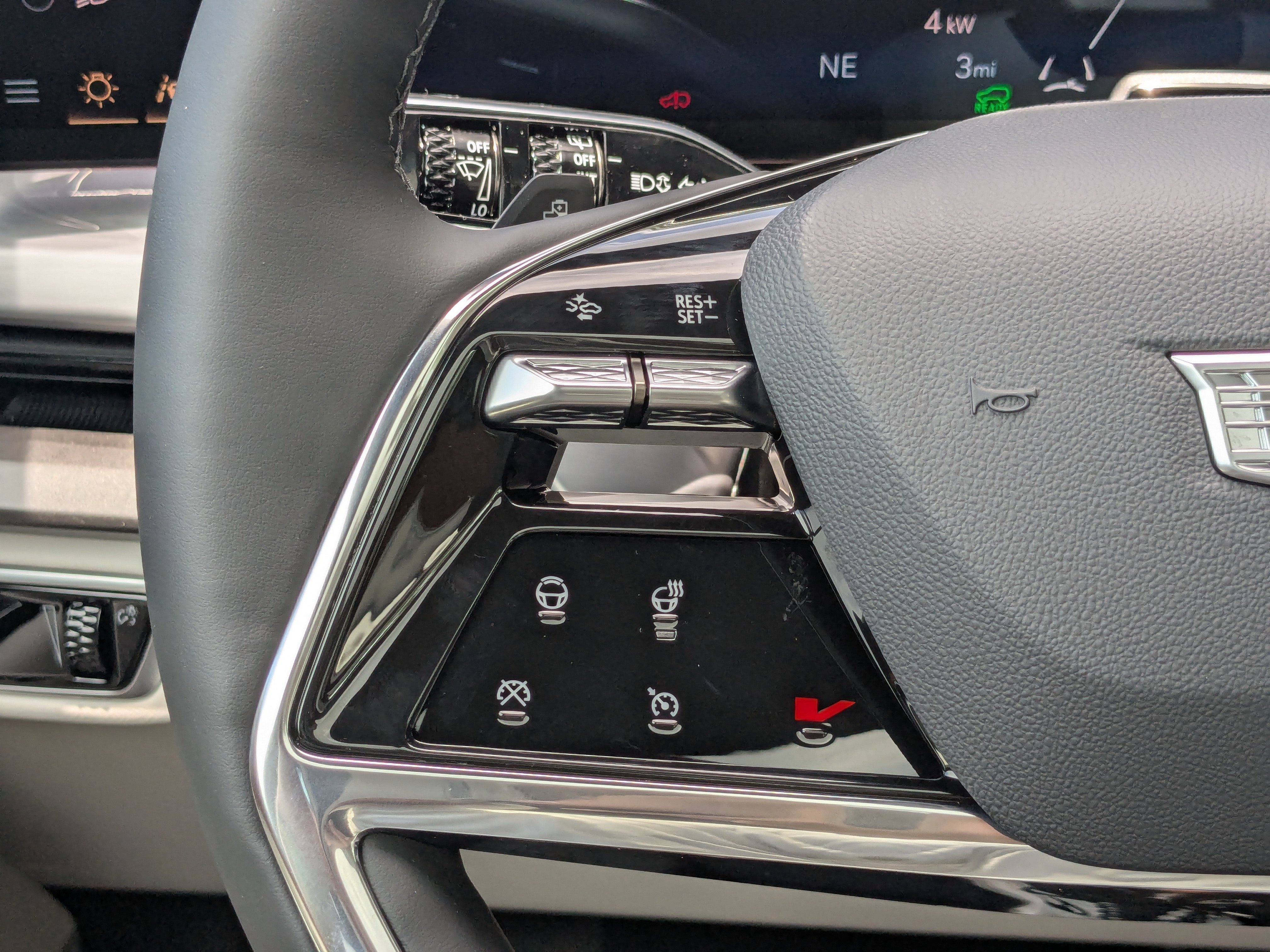 New 2026 Cadillac Vistiq Sport w/ LPO, Floor Liner Package image 10