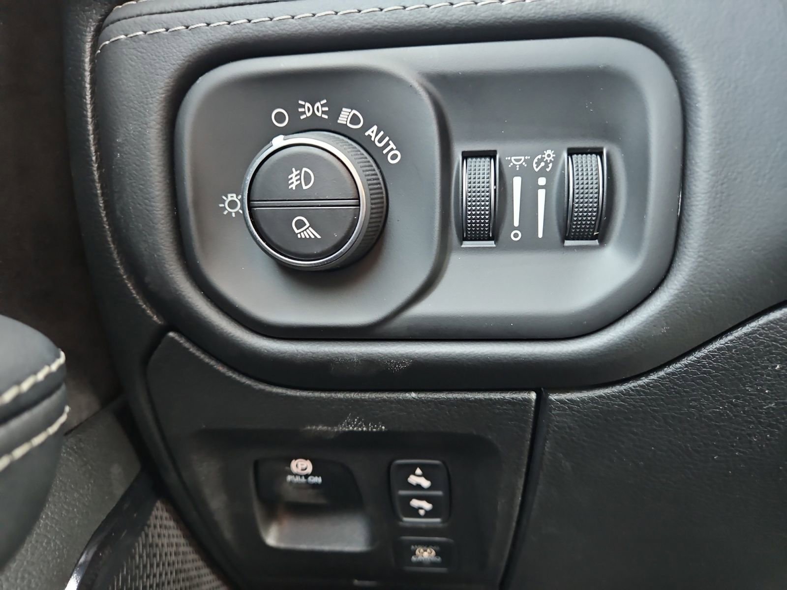 New 2026 RAM 1500 RHO w/ RHO Level 1 Equipment Group image 23