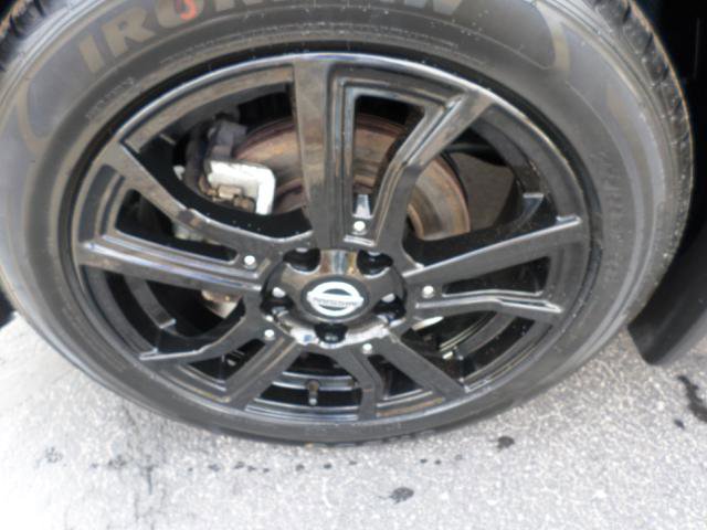 Used 2021 Nissan Kicks SR image 39