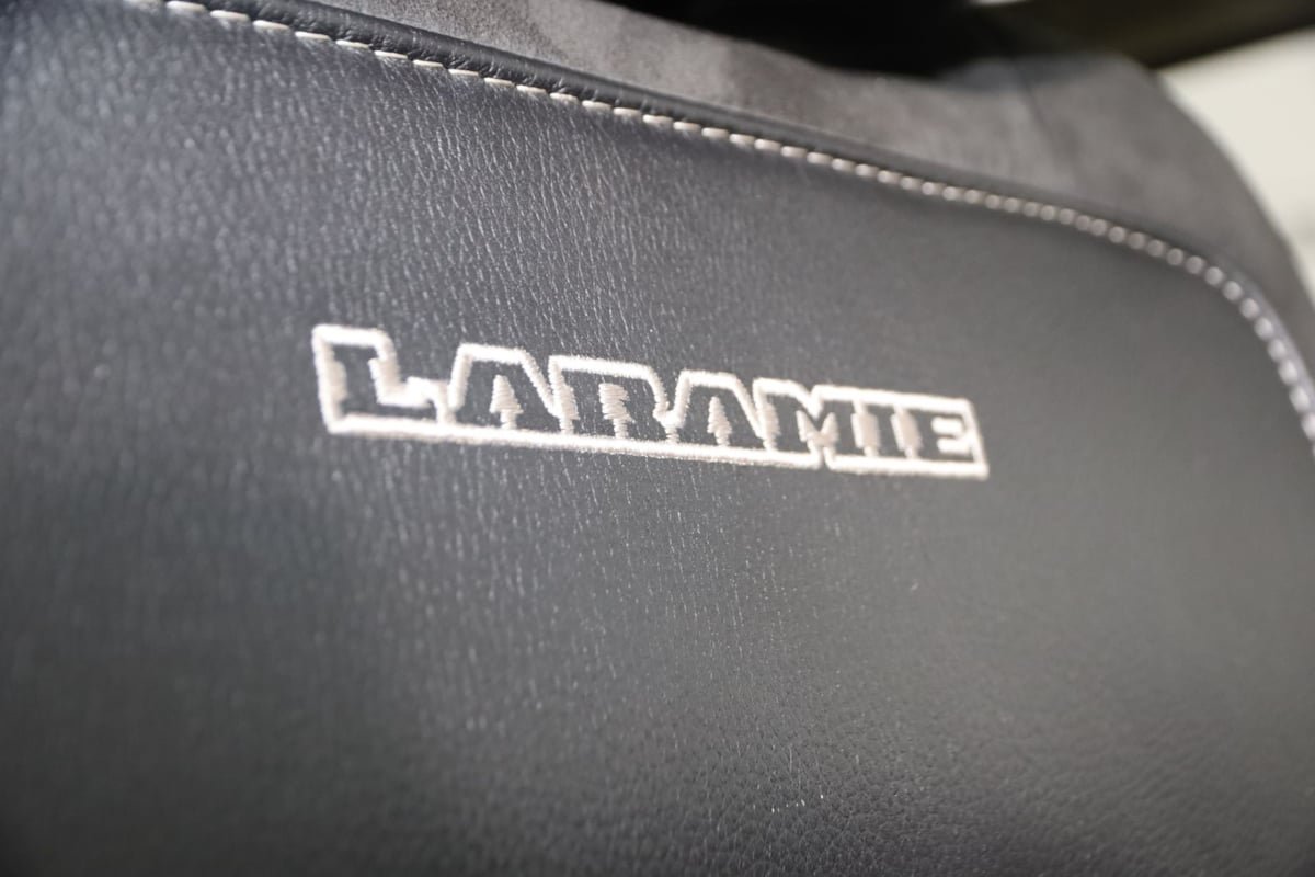 Used 2020 RAM 1500 Laramie AWD/4WD image 15