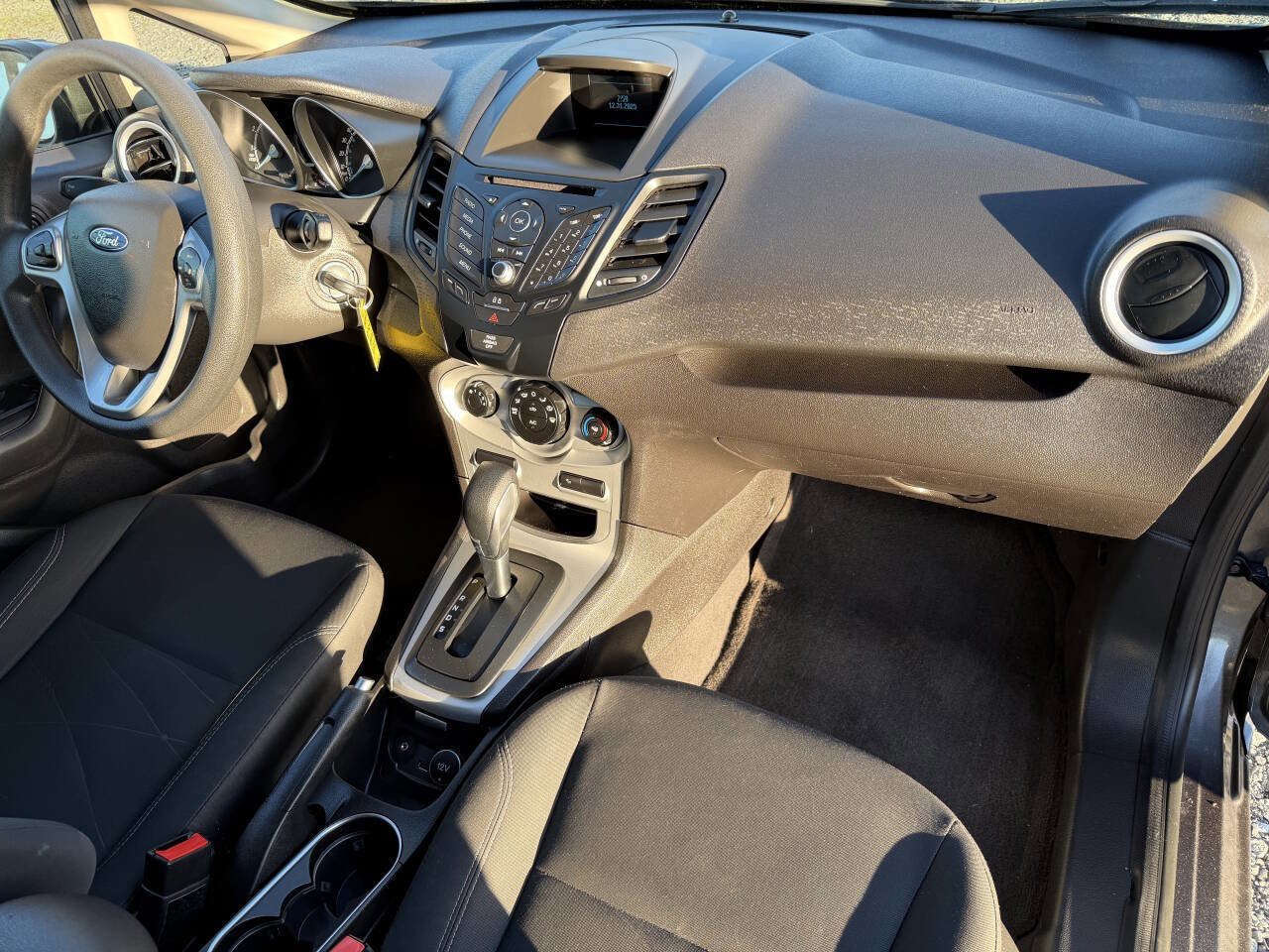 Used 2017 Ford Fiesta SE image 26