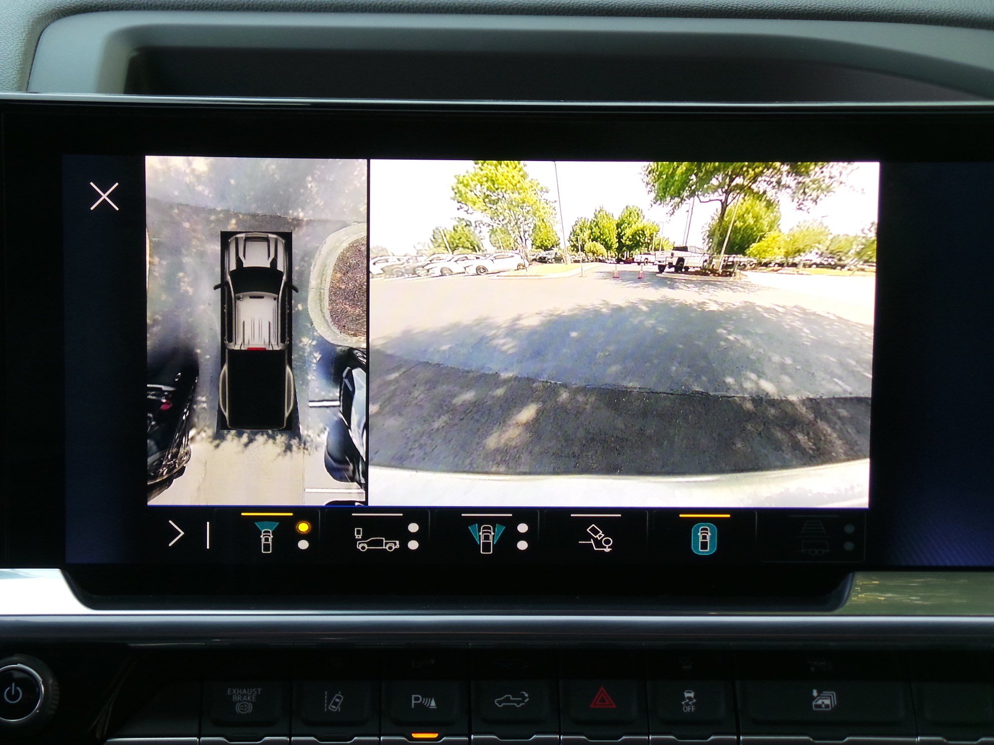 Used 2025 Chevrolet Silverado 3500 High Country w/ High Country Premium Package AWD/4WD image 13