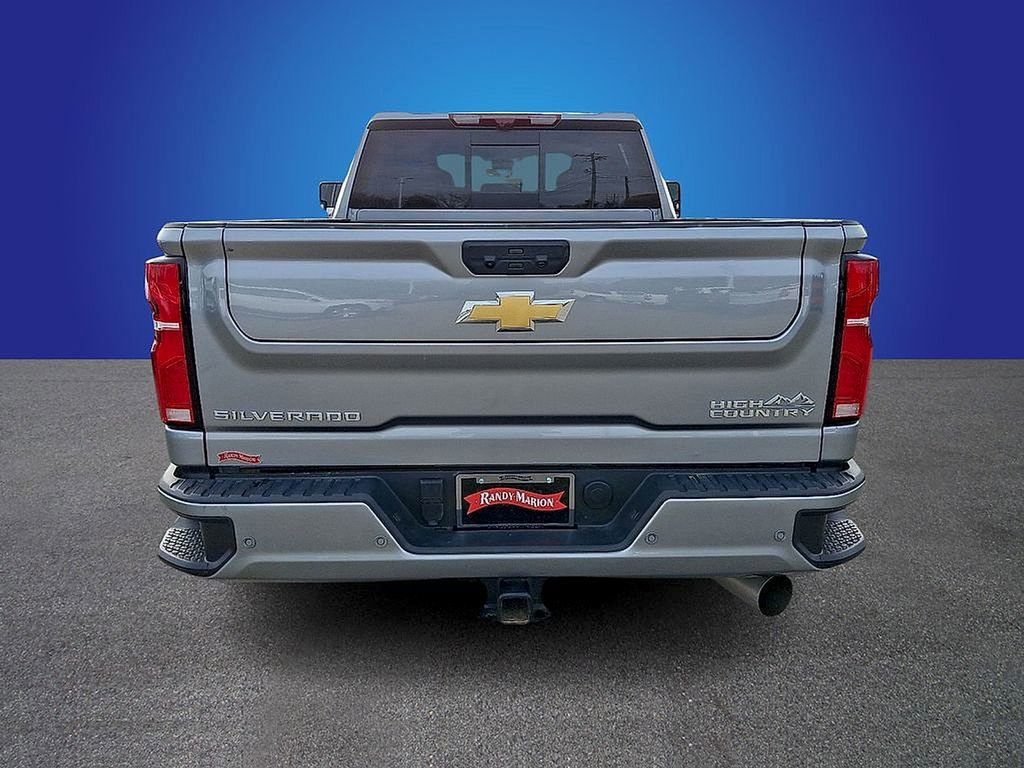 Used 2025 Chevrolet Silverado 2500 High Country w/ High Country Premium Package AWD/4WD image 6