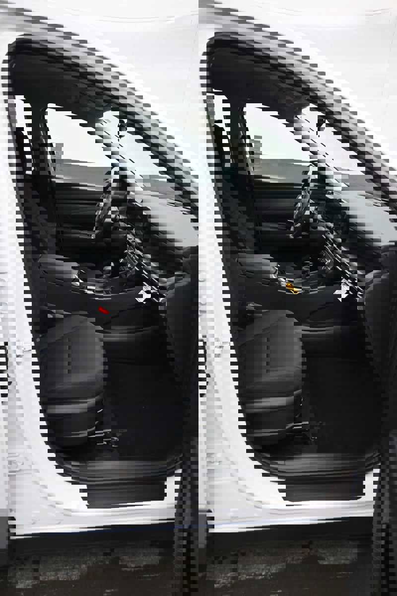 New 2026 Hyundai Tucson SE image 11