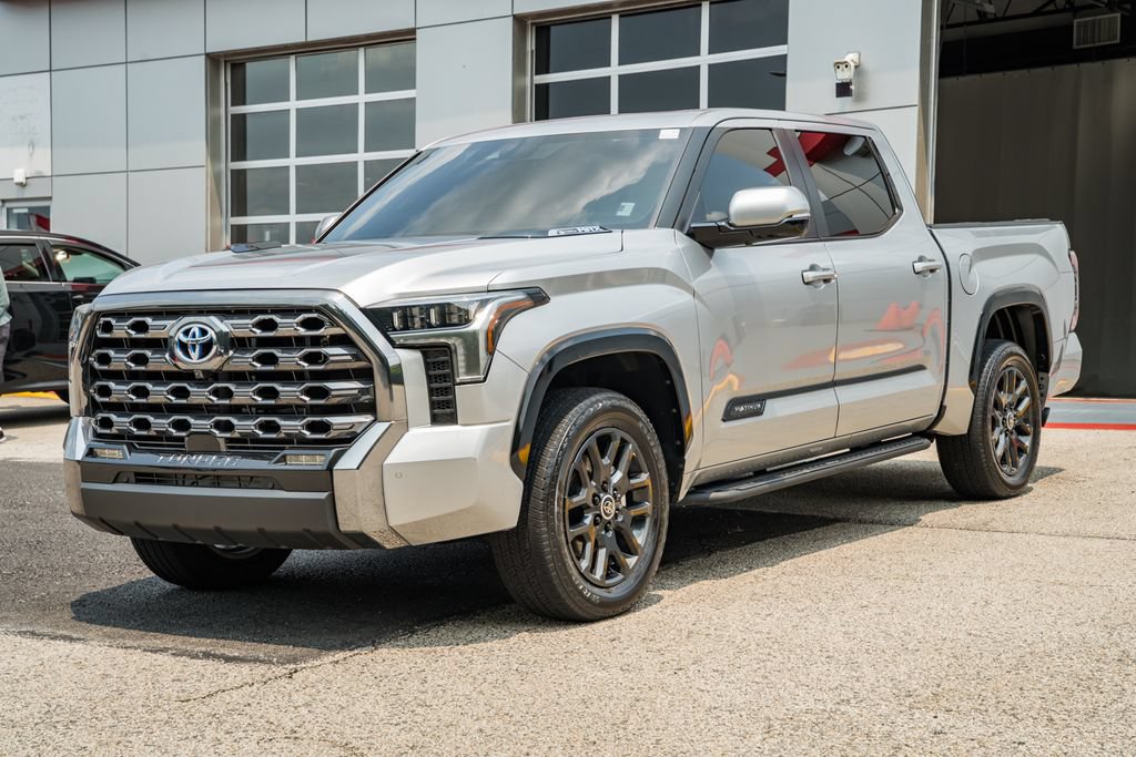 Used 2024 Toyota Tundra Platinum AWD/4WD image 3