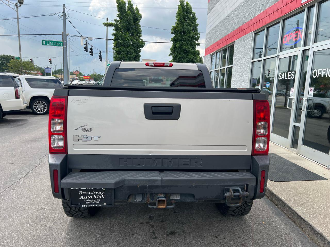 Used 2009 HUMMER H3T Luxury AWD/4WD image 6
