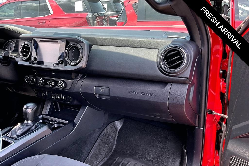 Used 2019 Toyota Tacoma TRD Off-Road AWD/4WD image 25