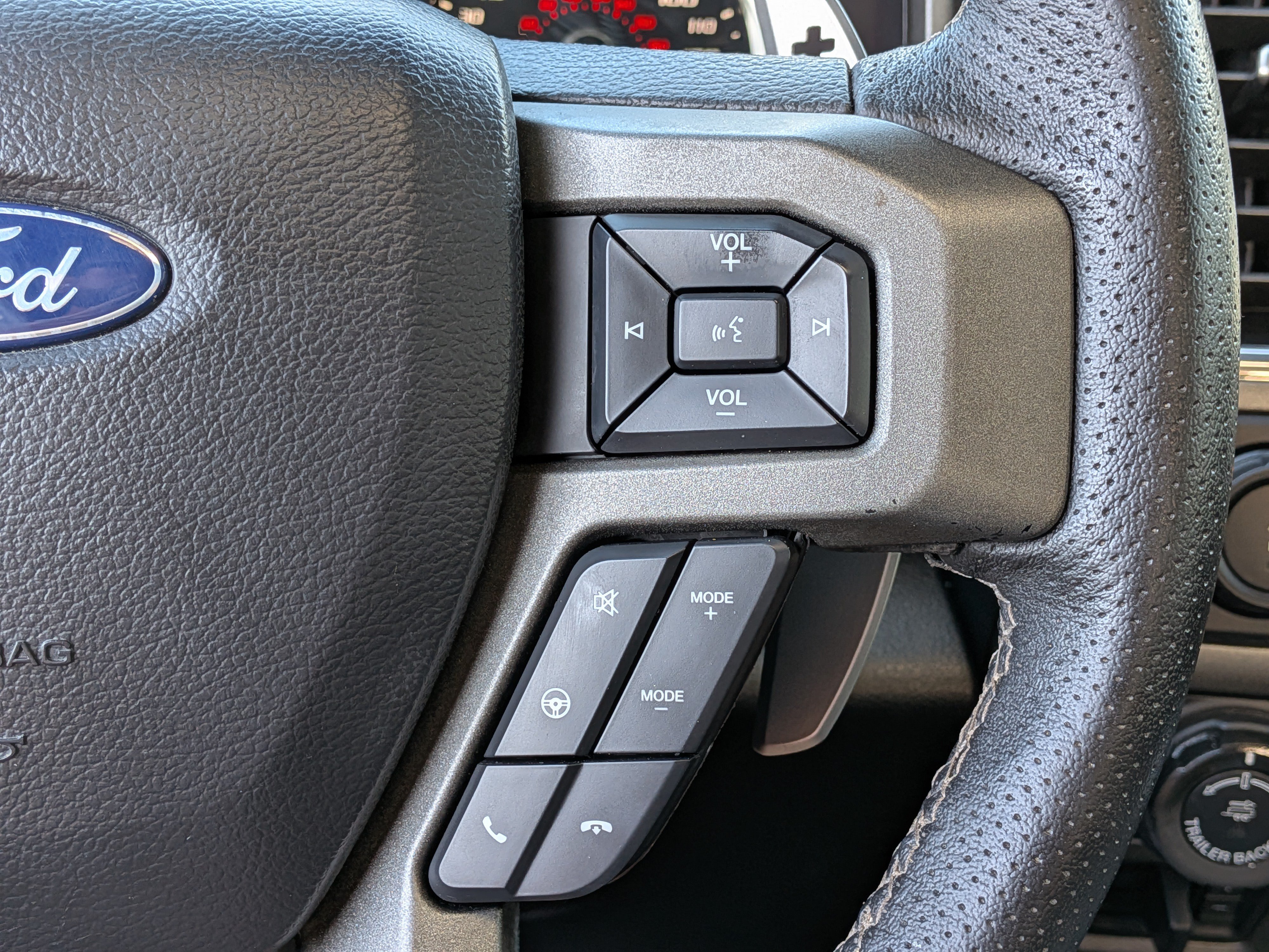 Used 2019 Ford F150 Raptor w/ Equipment Group 802A Luxury AWD/4WD image 27
