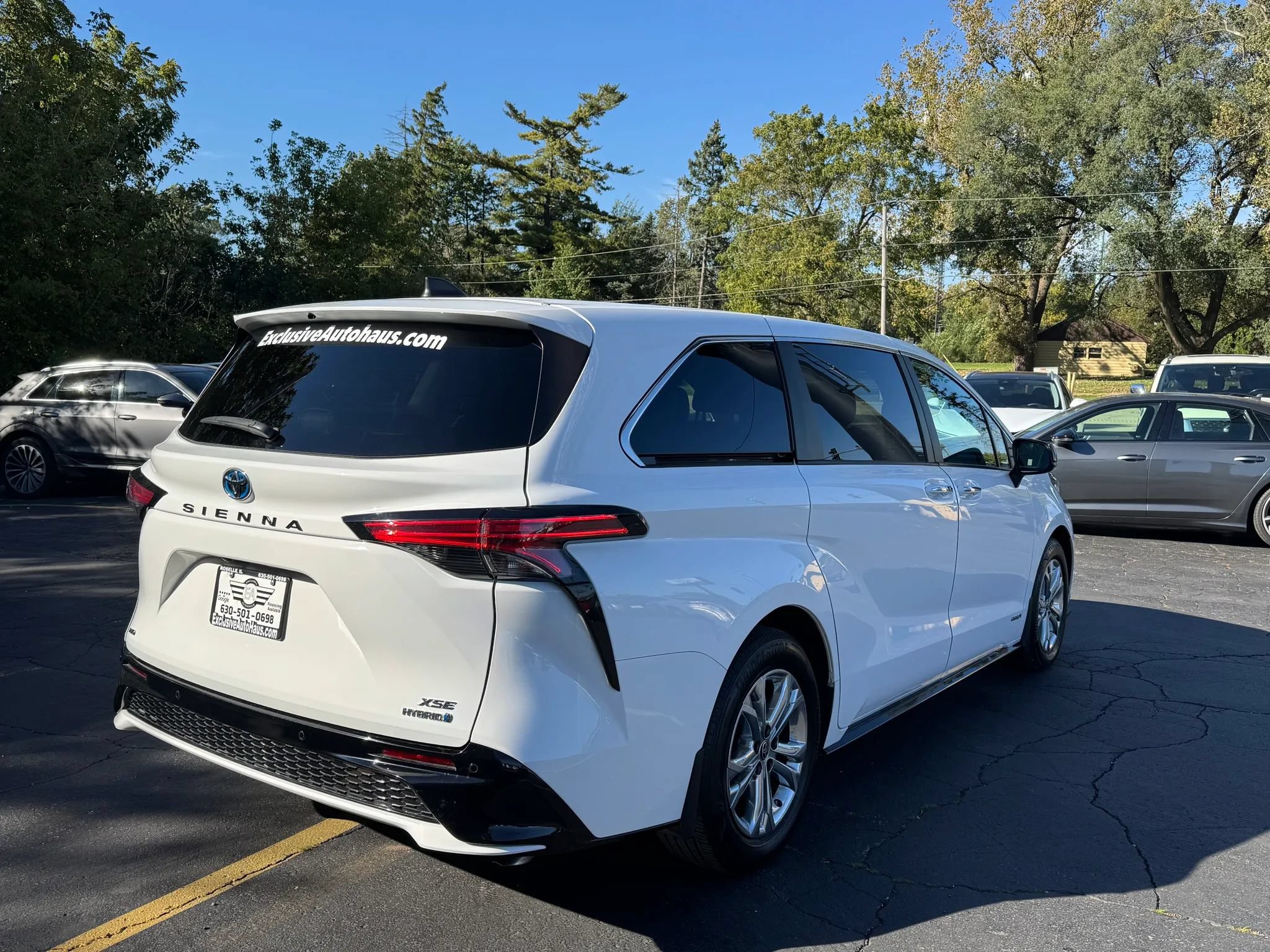 Used 2021 Toyota Sienna XSE AWD/4WD image 7