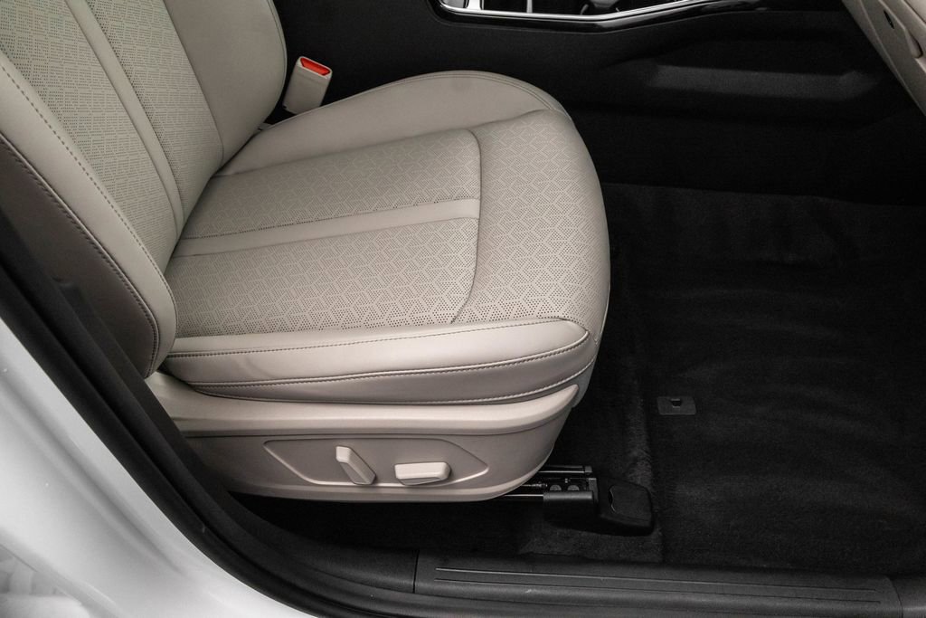 Used 2023 Kia Sorento SX image 36