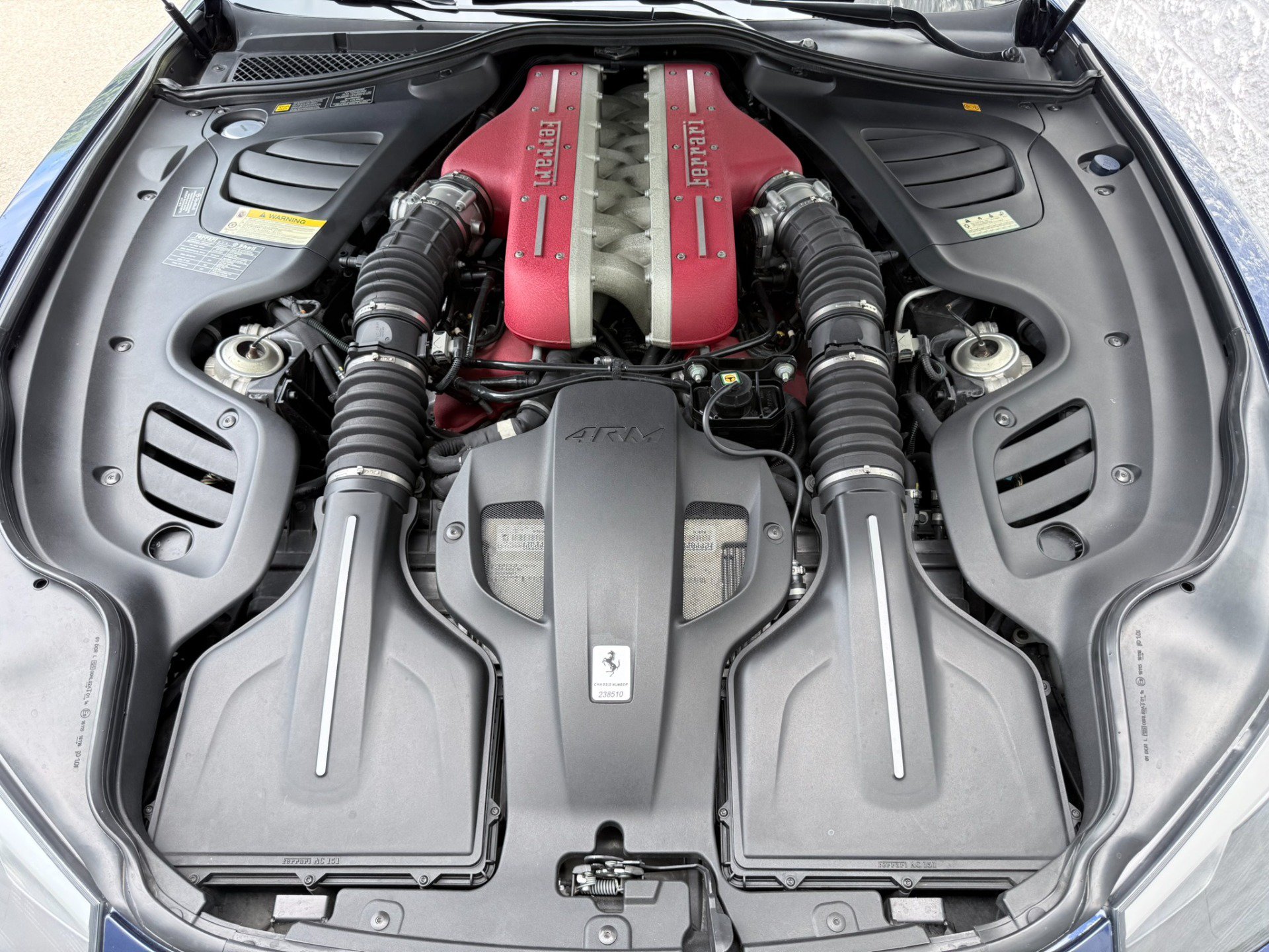 Used 2019 Ferrari GTC4Lusso AWD/4WD image 37